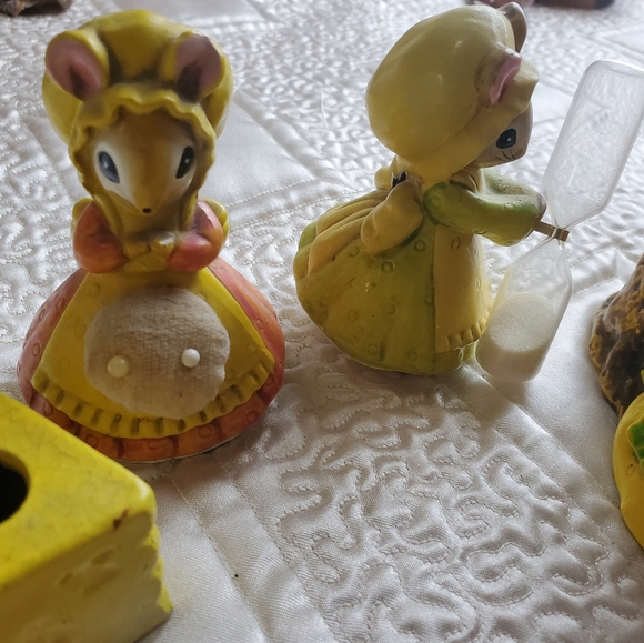 1970 lot of 4 darling mice sewing reading time hourglass pincushion vintage desk - Picture 3 of 5